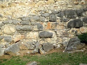 Itinerari de la Muralla. Des de la torre de Sant Domènec a la del Llamp