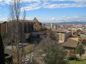 Itinerari de la Muralla. Des de la torre de Sant Domènec a la del Llamp