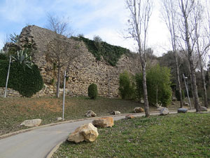 Itinerari de la Muralla. Des de la torre de Sant Domènec a la del Llamp