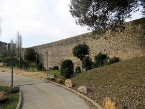 Itinerari de la Muralla. Des de la torre de Sant Domènec a la del Llamp