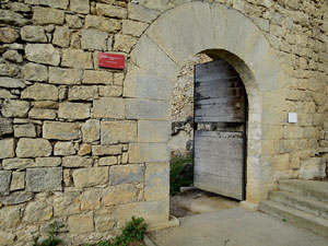 Itinerari de la Muralla. Des de la torre de Sant Domènec a la del Llamp