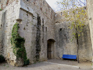 Itinerari de la Muralla. Des de la torre de Sant Domènec a la del Llamp