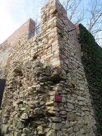 Entrada a la Torre Gironella