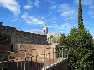 Itinerari de la Muralla. Des de la torre del Llamp als Jardins de la Francesa