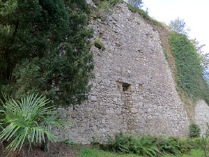 Itinerari de la Muralla. Des del baluard de Sant Cristòfol al portal de Sobreportes