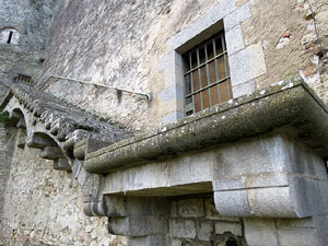 Itinerari de la Muralla. Des del baluard de Sant Cristòfol al portal de Sobreportes