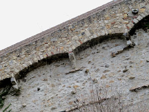 Itinerari de la Muralla. Des del monestir de Sant Pere de Galligants fins a la plaça de Sant Pere