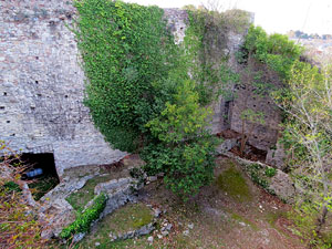 Itinerari de la Muralla. Muralles i defenses d'època romana (segle I aC i segle III dC)