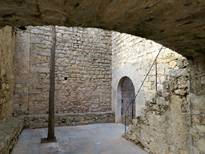 Itinerari de la Muralla. La torre i el portal dels Socors