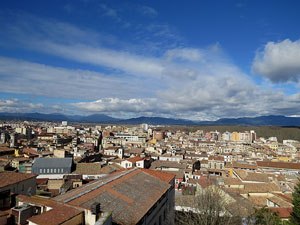 Itinerari de la Muralla. La torre i el portal dels Socors