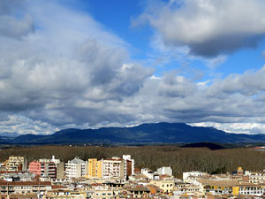 Itinerari de la Muralla. La torre i el portal dels Socors