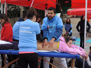IV Jornada de l'Esport Femení 2016 a la plaça Salvador Espriu, la de Francesc Calvet i Rubalcaba, i el riu Onyar