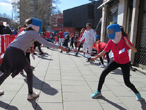 IV Jornada de l'Esport Femení 2016 a la plaça Salvador Espriu, la de Francesc Calvet i Rubalcaba, i el riu Onyar