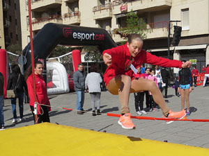 IV Jornada de l'Esport Femení 2016 a la plaça Salvador Espriu, la de Francesc Calvet i Rubalcaba, i el riu Onyar