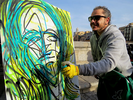 Nadal 2015 a Girona. 8&egrave; Mercat de la Volta Art Km 0. Cercavila musical amb Girona Marxing Band