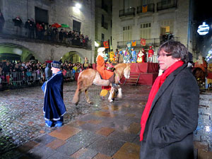 La Cavalcada de Reis 2016. Arribada a la plaça del Vi i rebuda de l'alcalde