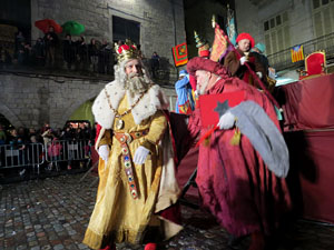 La Cavalcada de Reis 2016. Arribada a la plaça del Vi i rebuda de l'alcalde