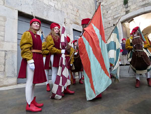 La Cavalcada de Reis 2016. La precavalcada pels carrers de Girona