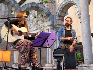 Nit dels Museus 2016. Museu d'Història de Girona. Actuació, d'Emma Youth