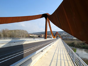 Ponts de Girona. El pont de l'Aurora en el límit dels barris de Pedret i Pont Major