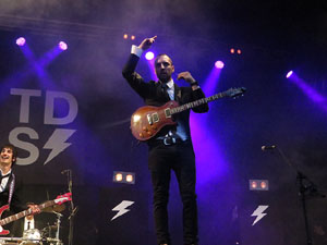 Sant Jordi 2016 a Girona. Concert de Sant Jordi amb Celtas Cortos, Blaumut i Teràpia de Shock