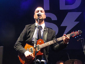 Sant Jordi 2016 a Girona. Concert de Sant Jordi amb Celtas Cortos, Blaumut i Teràpia de Shock