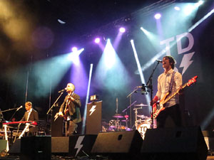 Sant Jordi 2016 a Girona. Concert de Sant Jordi amb Celtas Cortos, Blaumut i Teràpia de Shock