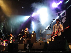 Sant Jordi 2016 a Girona. Concert de Sant Jordi amb Celtas Cortos, Blaumut i Teràpia de Shock