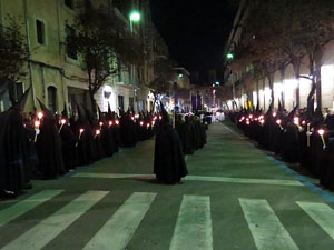 Setmana Santa 2016 a Girona. Process&oacute; del Sant Enterrament