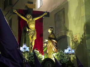 Setmana Santa 2016 a Girona. Process&oacute; del Sant Enterrament