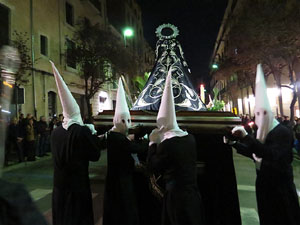 Setmana Santa 2016 a Girona. Process&oacute; del Sant Enterrament