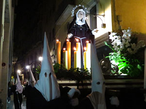 Setmana Santa 2016 a Girona. Process&oacute; del Sant Enterrament