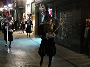 Setmana Santa 2016 a Girona. Process&oacute; del Sant Enterrament