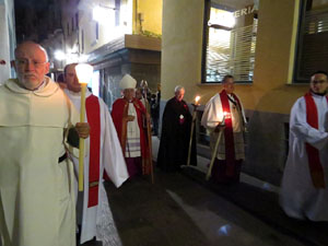 Setmana Santa 2016 a Girona. Process&oacute; del Sant Enterrament