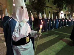 Setmana Santa 2016 a Girona. Process&oacute; del Sant Enterrament