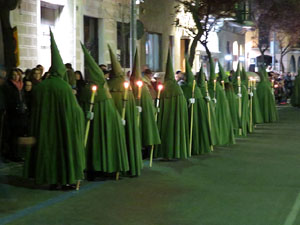 Setmana Santa 2016 a Girona. Process&oacute; del Sant Enterrament