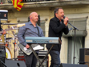 Festival Strenes 2016. Concert inaugural al terrat del punt d'Informaci&oacute; de la Rambla a c&agrave;rrec de Love of Lesbian