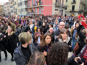 Festival Strenes 2016. Concert inaugural al terrat del punt d'Informaci&oacute; de la Rambla a c&agrave;rrec de Love of Lesbian
