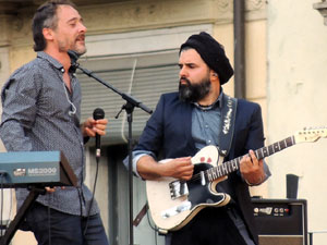 Festival Strenes 2016. Concert inaugural al terrat del punt d'Informaci&oacute; de la Rambla a c&agrave;rrec de Love of Lesbian