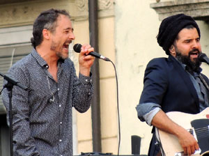 Festival Strenes 2016. Concert inaugural al terrat del punt d'Informaci&oacute; de la Rambla a c&agrave;rrec de Love of Lesbian