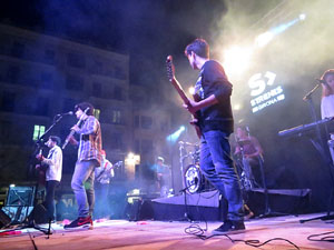 Festival Strenes 2016. Concurs INTRO. Actuaci&oacute; del grup Xakras