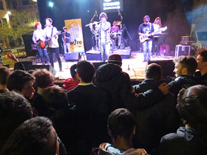 Festival Strenes 2016. Concurs INTRO. Actuaci&oacute; del grup Xakras