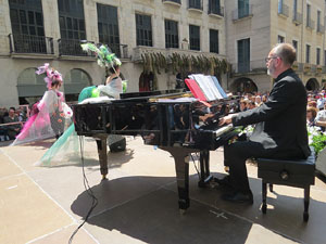 Temps de Flors 2016. Dia Europeu de l'&Ograve;pera 2016 a la pla&ccedil;a del Vi de Girona