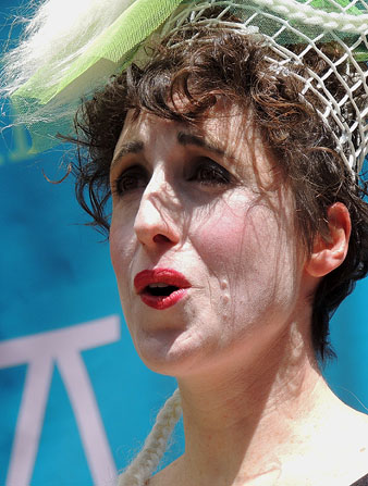 La mezzosoprano Georgina Reyner durant la seva actuaci&oacute;