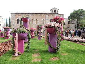 Temps de Flors 2016. Muntatges i instal&middot;lacions a la pla&ccedil;a dels Jurats
