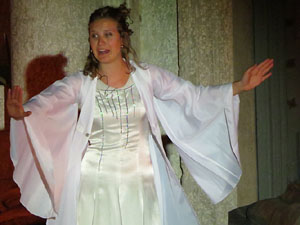 Temps de Flors 2016. Espectacle Lymbus, a càrrec de Comediants, a les escales de Sant Feliu