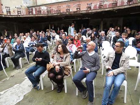 Temps de Flors 2015. Presentaci&oacute; del llibre de Lara Pujol