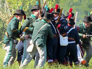 VIII Festa Reviu els Setges Napole&ograve;nics de Girona. Recreaci&oacute; d'una batalla al Parc de les Ribes del Ter