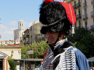 VIII Festa Reviu els Setges Napole&ograve;nics de Girona. Desfilada pels carrers del Barri Vell