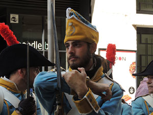 VIII Festa Reviu els Setges Napole&ograve;nics de Girona. Desfilada pels carrers del Barri Vell
